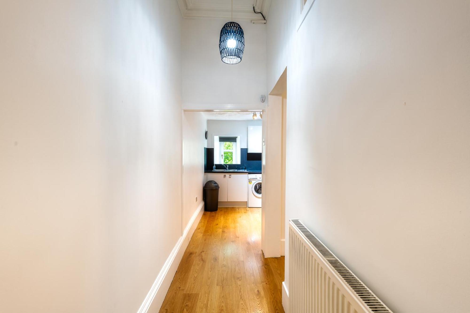 Cosy Retreat - Charming 2-Bed Apartment Greenock Exterior photo