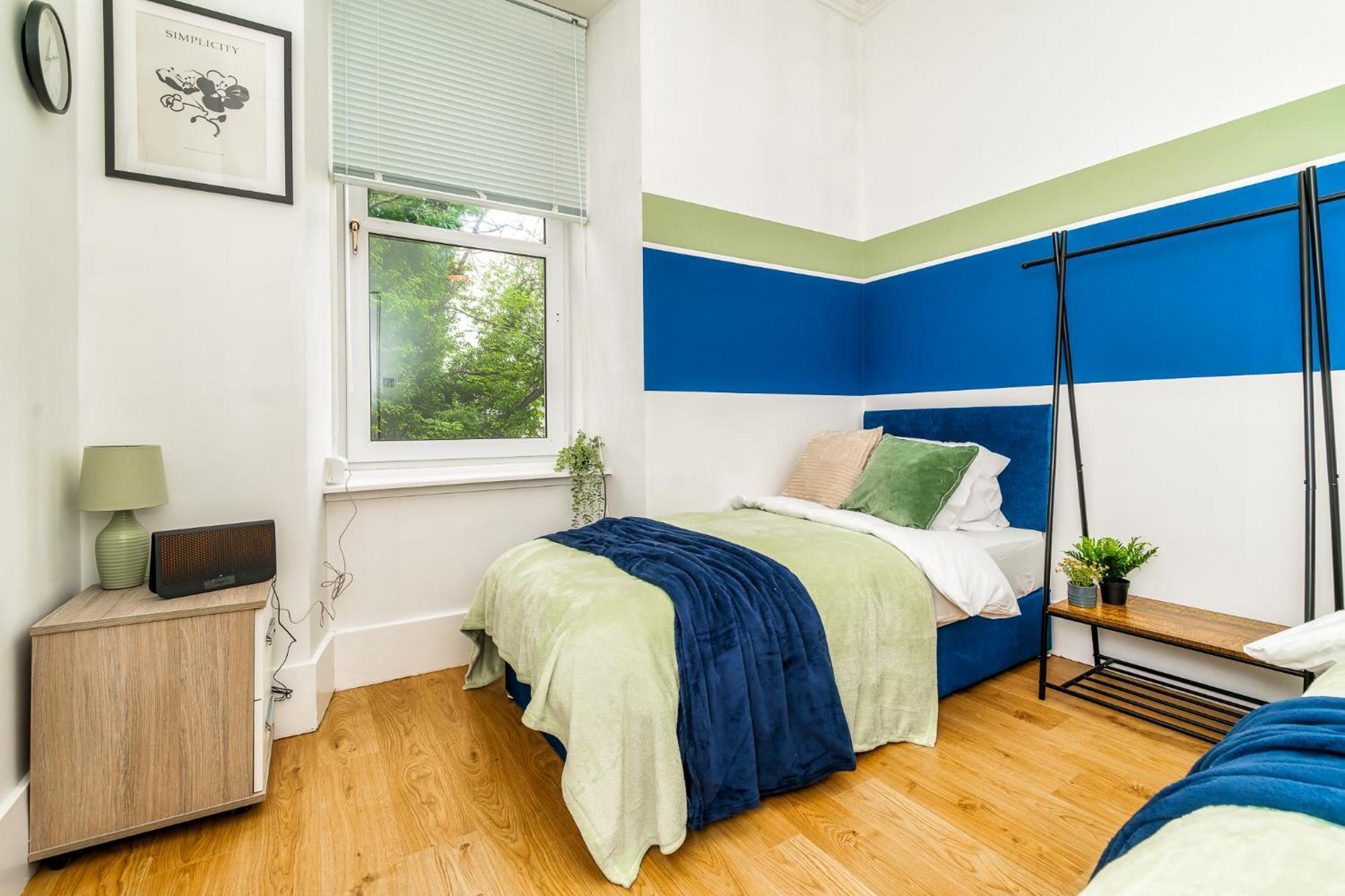 Cosy Retreat - Charming 2-Bed Apartment Greenock Exterior photo